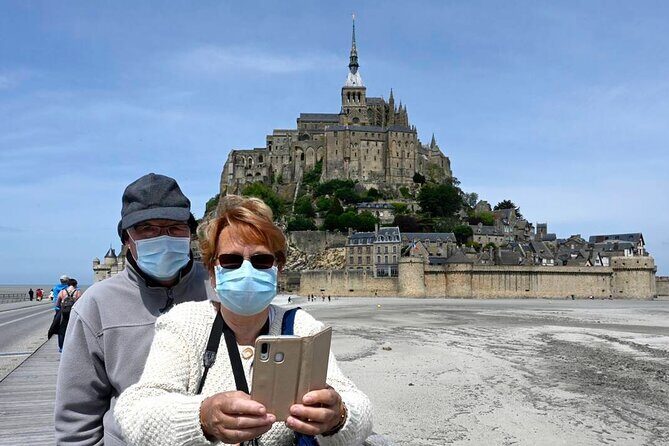 2-Hour Guided Walking tour of the Mont Saint Michel - Abbey entry add-on: when the ramparts and passages pay off