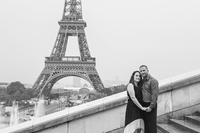 30 min photosession in Paris, all photos sent and edited - Meeting point near Av. du Président Kennedy: getting there without wasting time