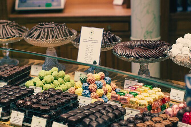 A Morning in Paris Food Tour: Croissants, Baguettes & Chocolate - Why this Paris breakfast tour feels like a guided tasting menu