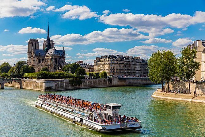 Bateaux Mouches Sightseeing Cruise on the Seine River in Paris - Price and timing that actually make sense