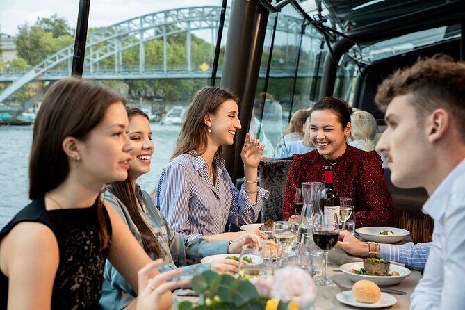 Bateaux Parisiens Seine River Gourmet Lunch & Sightseeing Cruise - What’s included (and how it impacts your day)
