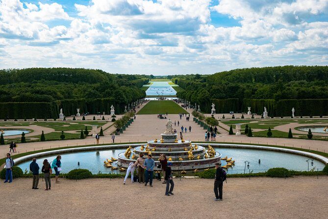 Château of Versailles and Marie Antoinette's Petit Trianon Private Tour - Skip-the-line Versailles entry and your guide’s job