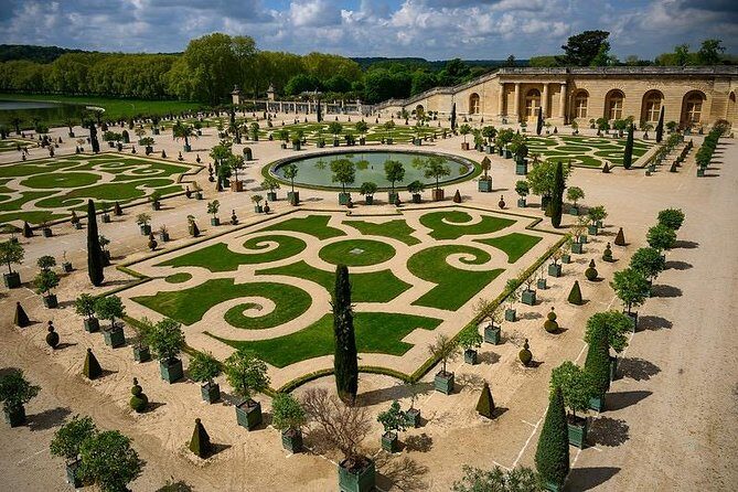 Château of Versailles and Marie Antoinette's Petit Trianon Private Tour - What can go wrong (and how to protect your day)