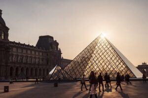 Closing Time at the Louvre: The Mona Lisa at her Most Peaceful - Inside the Louvre: From Moat Foundations to Greek Sculpture Favorites