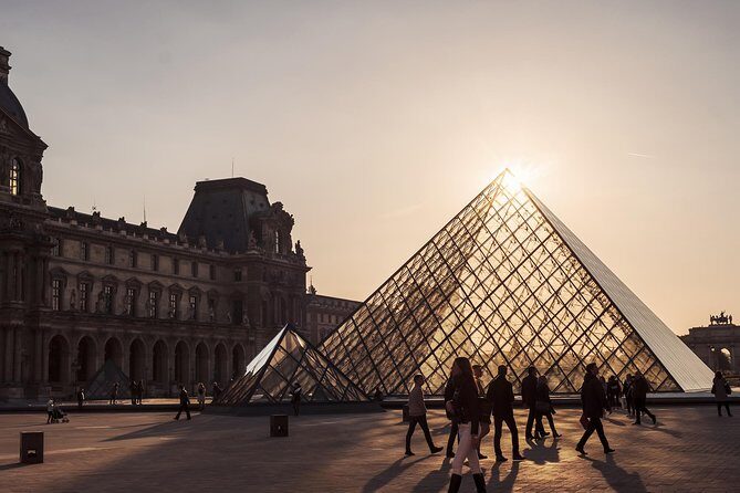 Closing Time at the Louvre: The Mona Lisa at her Most Peaceful - Inside the Louvre: From Moat Foundations to Greek Sculpture Favorites