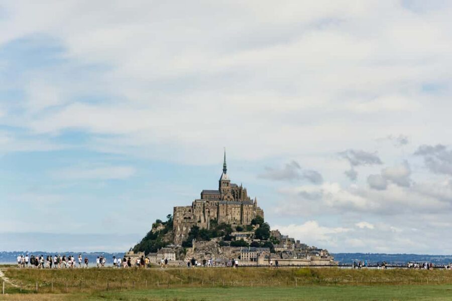 Day Trip to Mont-Saint-Michel from Paris - Practical packing list for this specific day trip