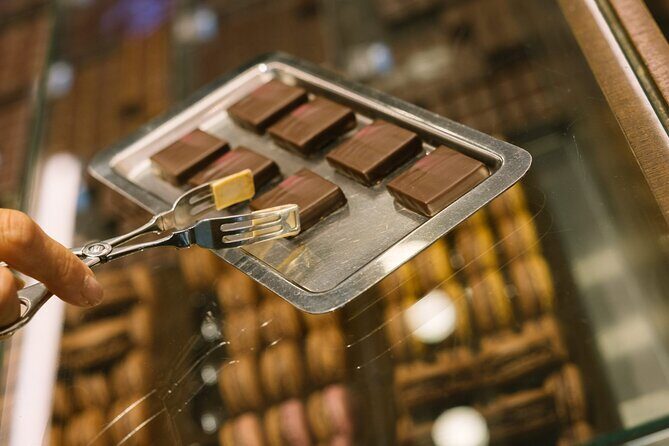 Devour Paris Ultimate Food Tour - The Guides: Where the Experience Gets Personal