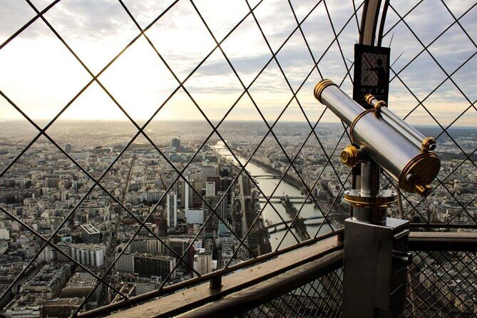 Eiffel Tower Access to 2nd Floor & Summit with Host by Lift - The Logistics You Should Know Up Front (Without the Headaches)