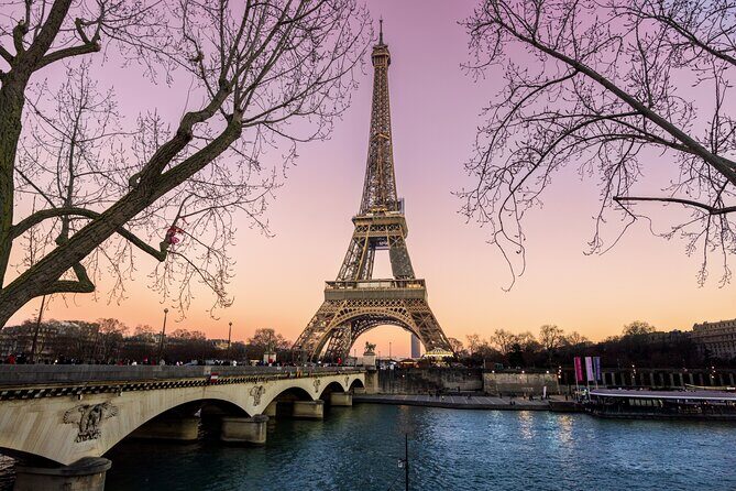 Eiffel Tower Reserved Access Summit or 2nd Floor Guided by Lift - Key highlights at a glance