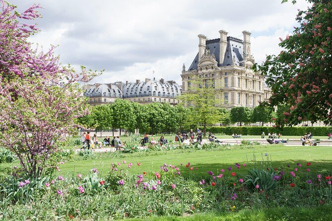 Exclusive Semi-Private Louvre Tour with Mona Lisa, Max 6 People - Stop 1: The Pyramide du Louvre and the Building Story in 20 Minutes