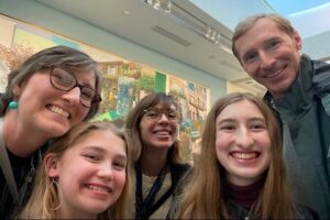 Family Friendly Louvre Museum Private Guided Tour - What you’ll see: Mona Lisa, Venus de Milo, and the point behind the famous stuff