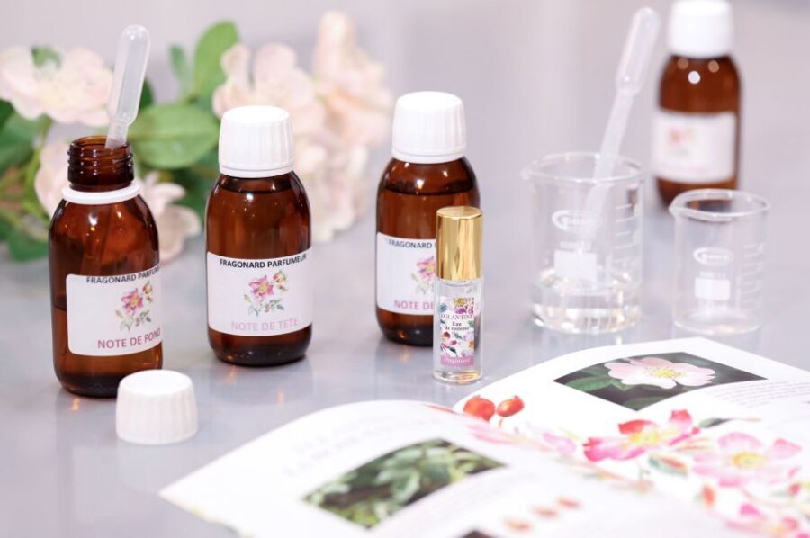 Fragonard Paris: Mini Perfume Workshop - The Olfactory Pyramid Lesson Before You Mix