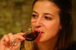 French Wine and Champagne Tasting in Paris - The 2-hour flow: what you actually do in the masterclass
