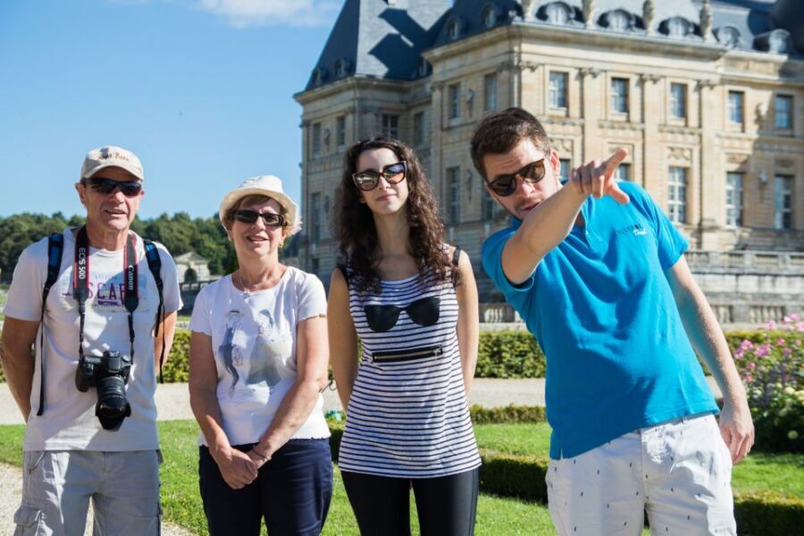 From Paris: Chateau de Fontainebleau & Vaux-Le-Vicomte Tour - Stop 1: Vaux-le-Vicomte palace and rooms in 2.25 hours