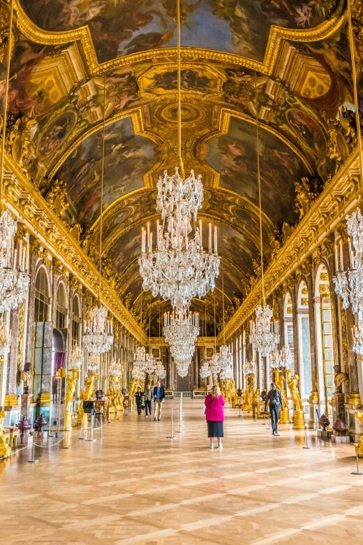 From Paris: Giverny and Versailles Palace Guided Day Trip - Free time in Giverny: where lunch fits