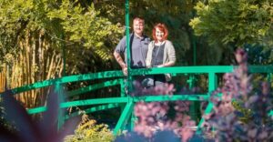 From Paris: Guided Day Trip to Monet's Garden in Giverny - From Paris to Giverny: The Small-Minibus Advantage