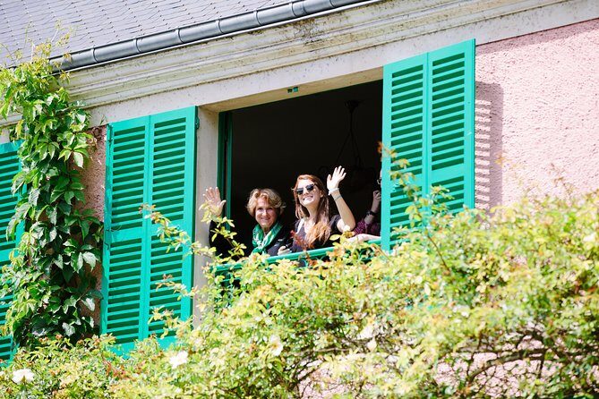 From Paris: Monet Gardens & Giverny Bike Tour with Picnic Stop - Price and what you truly get for $143.91