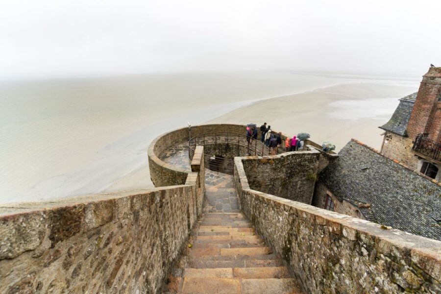 From Paris: Mont Saint Michel Day Trip with a Guide - Lunch and snacks: creperies, cider, and paying attention to the view