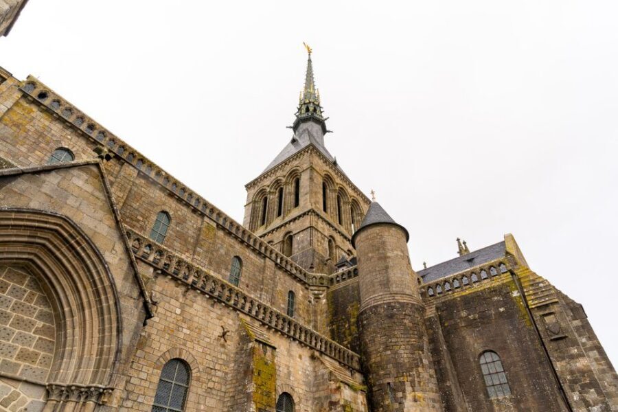 From Paris: Mont Saint Michel Day Trip with a Guide - Getting back to Paris: conserve energy on the return