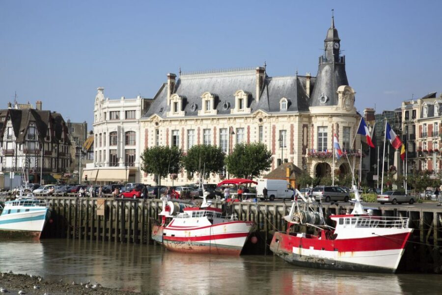 From Paris: Normandy D-Day Beaches Day Trip - Optional add-ons: Juno Beach and a museum stop (timing dependent)