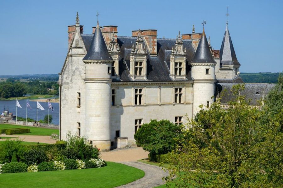 From Paris: Small-Group Loire Valley Castles Full-Day Tour - Getting Back to Paris: Timing, Comfort, and Planning Dinner