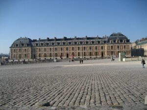 From Paris: Versailles Guided Tour by Deluxe Minibus - The Minibus Ride: Comfort, Timing, and Real-Life Paris