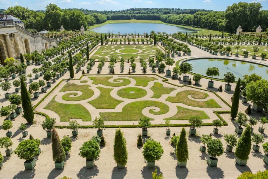 From Paris: Versailles Guided Tour with Skip-the-Line Entry - Queen’s and King’s Private Apartments: the “less public” side