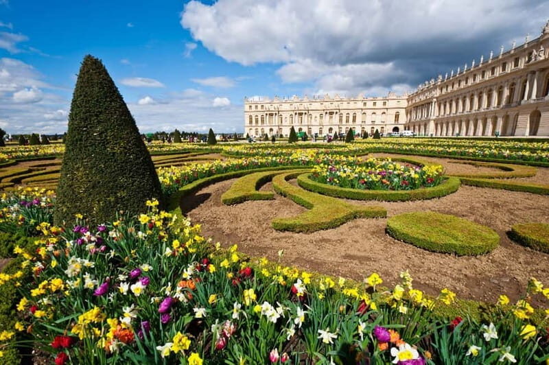 From Paris: Versailles Palace and Gardens with Transfer - Inside the Palace: audio-guided rooms without the herding