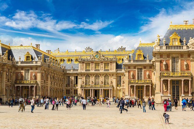 From Paris: Versailles Palace Guided Tour with Gardens Access - A smooth coach ride from Paris to Versailles