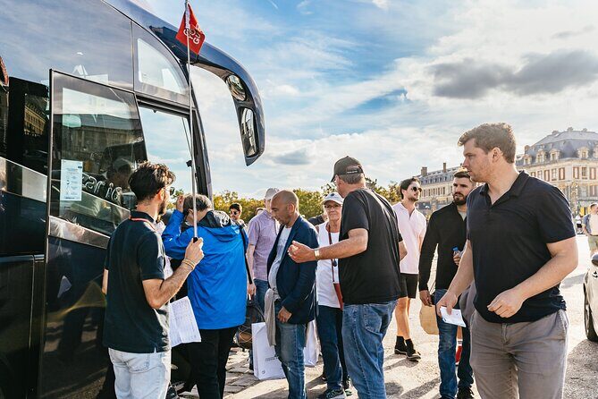 From Paris: Versailles Palace Live Tour with Gardens Access - Versailles by coach from Paris: the logistics that make or break the day