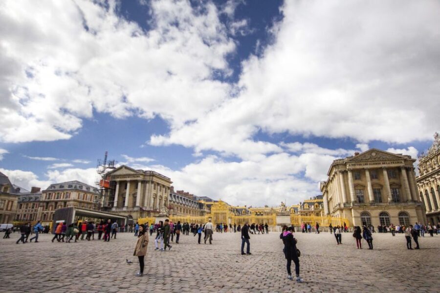 Gardens of Versailles Walking Tour & Palace Entry - The Meeting Point: Start on Avenue du General de Gaulle
