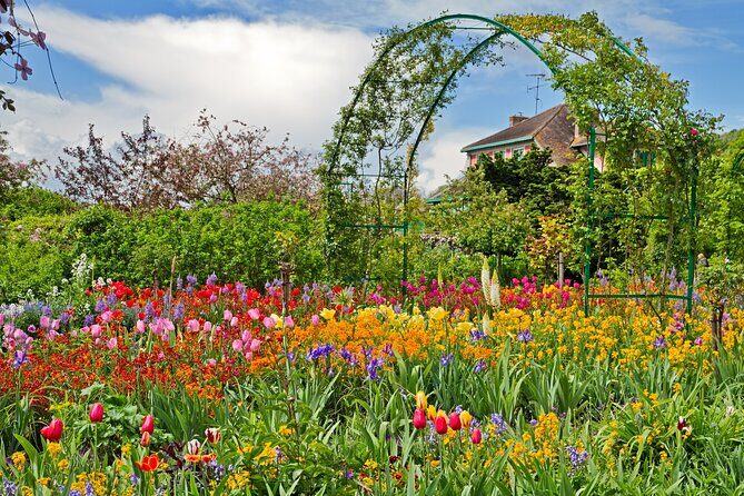 Giverny Monet’s Home and Gardens Half Day Tour from Paris - Price and value: what $91.91 buys you in the real world