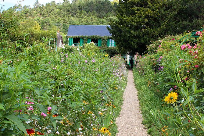 Giverny Monet's Home & Versailles Palace Day Trip from Paris - Key Things I’d Bookmark Before You Go