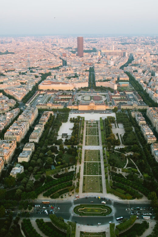 Highlights of Paris Bike Tour in English or Dutch - Price and Value: What $51 Buys You in Paris
