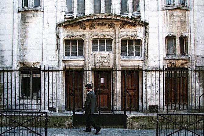 Le Marais District & Jewish Quarter - Exclusive Guided Walking Tour - Getting Oriented in the Marais: Where the City’s Center Became a District