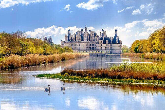 Loire Valley Castles Day Trip from Paris with Complementary Wine - Guides, pacing, and how to avoid the common day-trip frustrations