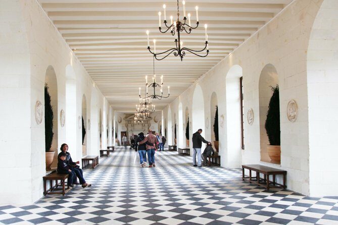 Loire Valley Castles Day Trip from Paris with Complementary Wine - Price and value: what you’re really paying for
