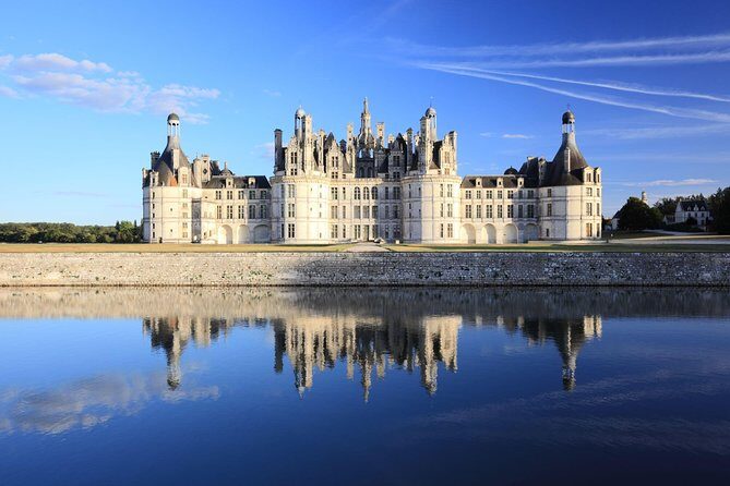 Loire Valley Castles Trip with Chenonceau and Chambord from Paris - Château de Chenonceau: riverside charm and the ladies’ castle story