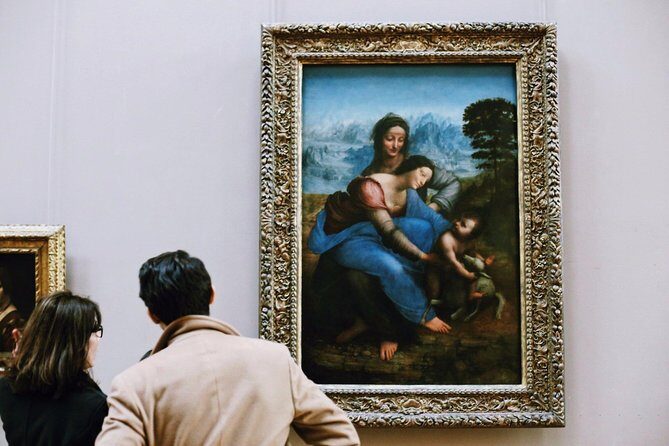 Louvre & Musée d'Orsay Guided Museum Tour Semi-Private 6ppl Max - Meeting at the Louvre Pyramid: your stress test, solved