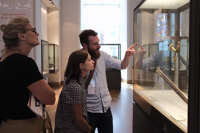 Louvre & Musée d'Orsay Guided Museum Tour Semi-Private 6ppl Max - Small-group pacing: fewer bottlenecks, more real questions