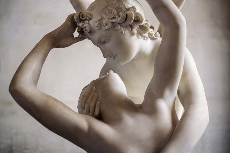 Louvre Museum: Mona Lisa Without the Crowds Last Entry Tour - Meeting at the Carrousel: your starting advantage