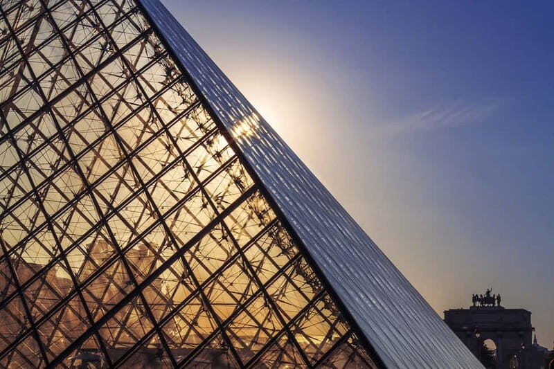Louvre Museum: Mona Lisa Without the Crowds Last Entry Tour - Skip the line, then get your bearings fast