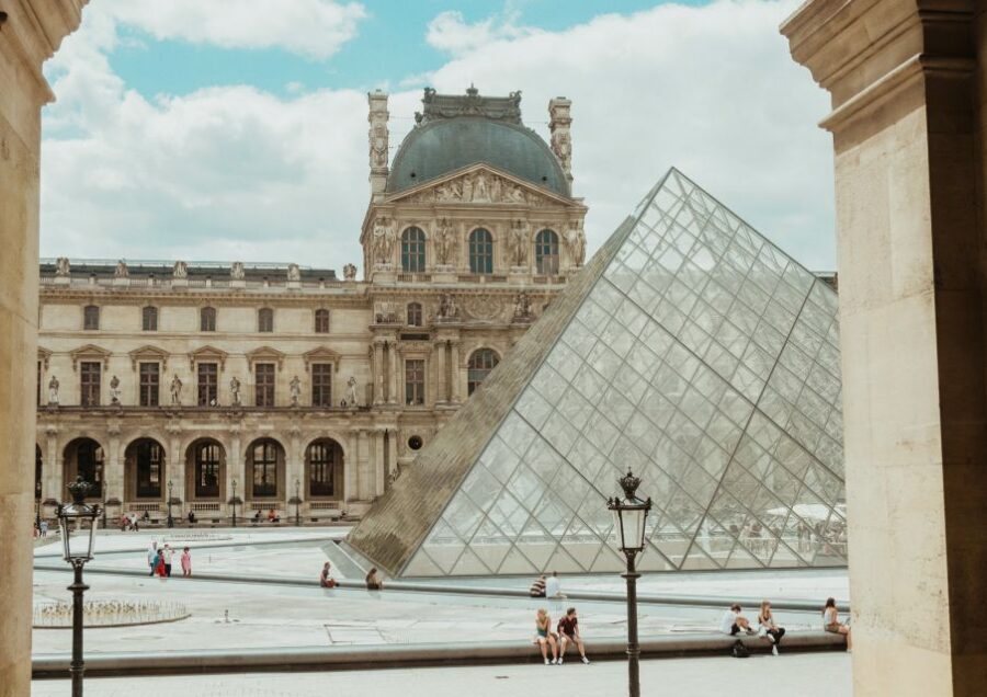 Mona Lisa & Louvre Masterpieces Tour with Reserved Access - Apollo Gallery and the Napoleon Apartments: More Than Just Pretty Rooms