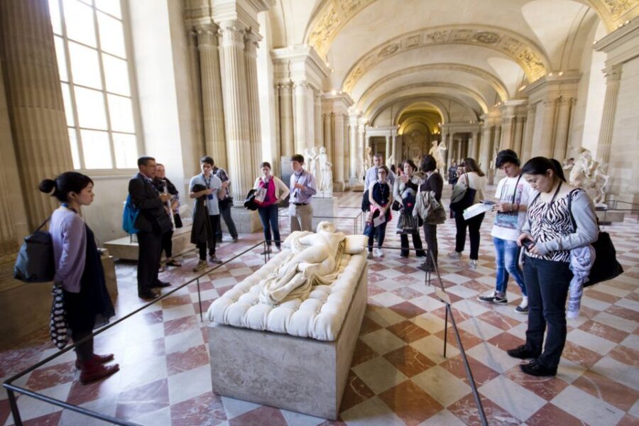 Mona Lisa & Louvre Masterpieces Tour with Reserved Access - Optional Upgrade: Wine and Cheese After Your Louvre Tour