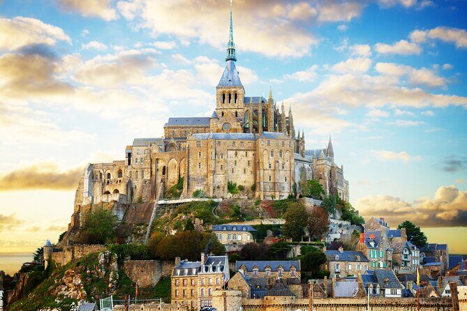 Mont Saint Michel Day Trip from Paris with English Speaking Guide - Meeting in Paris, then settling into the private coach