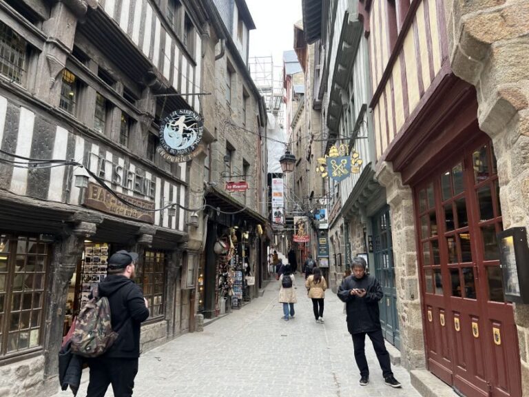 Mont Saint Michel: Walking Tour & Optional Abbey Ticket - Meeting Up, Then Getting Up to the Village