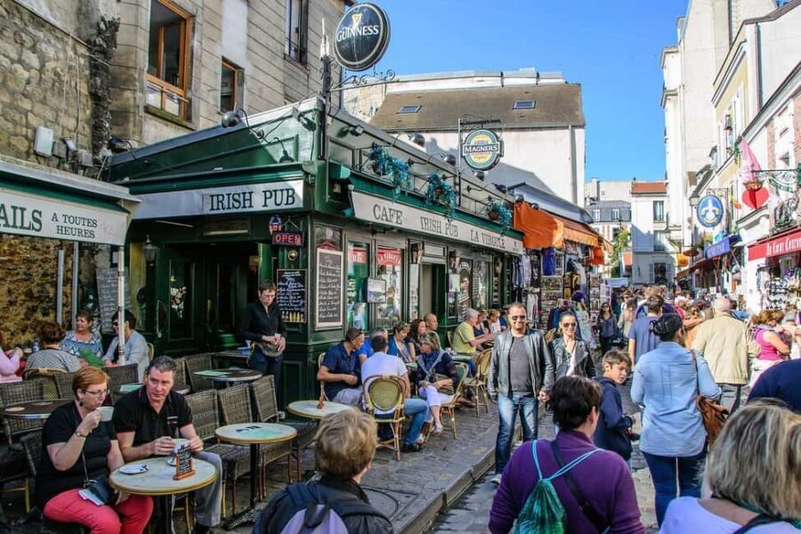Montmartre Walking Tour with a Local Guide - The Wall of Love: quick, photogenic, and surprisingly meaningful