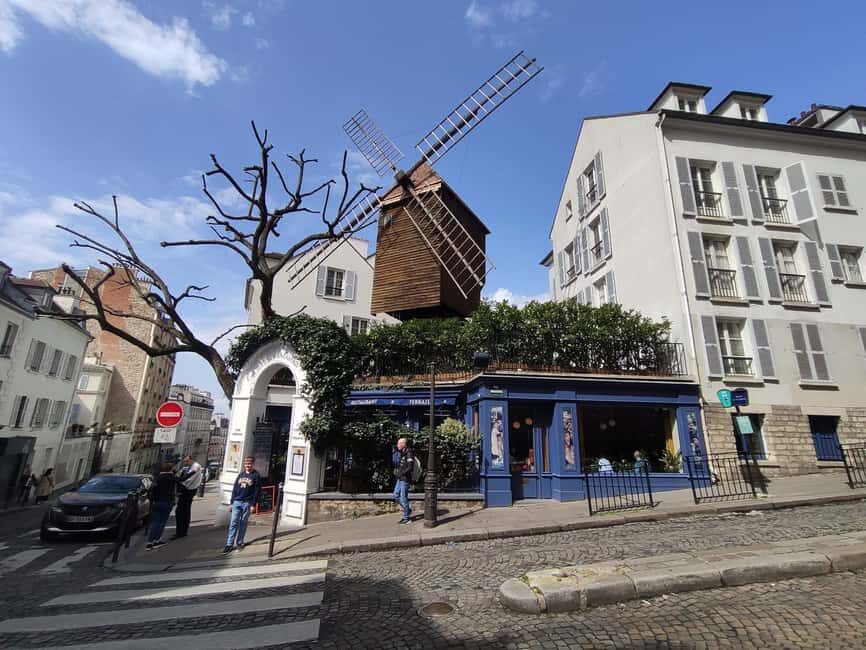 Montmartre Walking Tour with a Local Guide - Moulin de la Galette and nearby streets: old-school Montmartre flavor