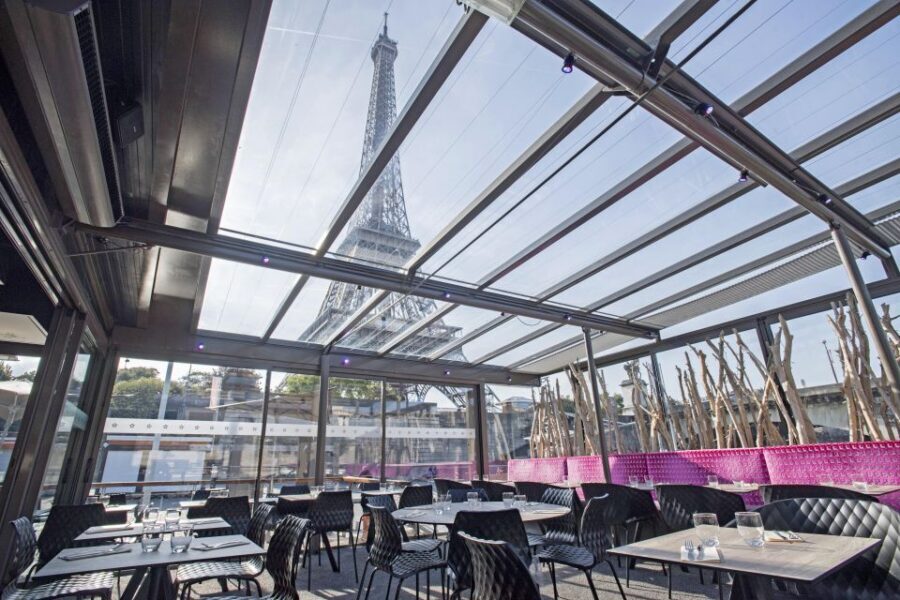 Paris: 1-Hour Sightseeing Cruise and 3-Course Bistro Dinner - Boat Crowds and Photo Strategy: How to Get the Best Views