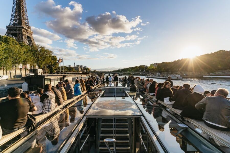 Paris: 1-Hour Sightseeing Cruise and 3-Course Bistro Dinner - Bistro Parisien by the Eiffel Tower: What You’re Really Paying For
